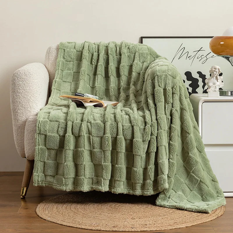 Lilac Checkered Fleece Throw Blanket – Soft & Cozy