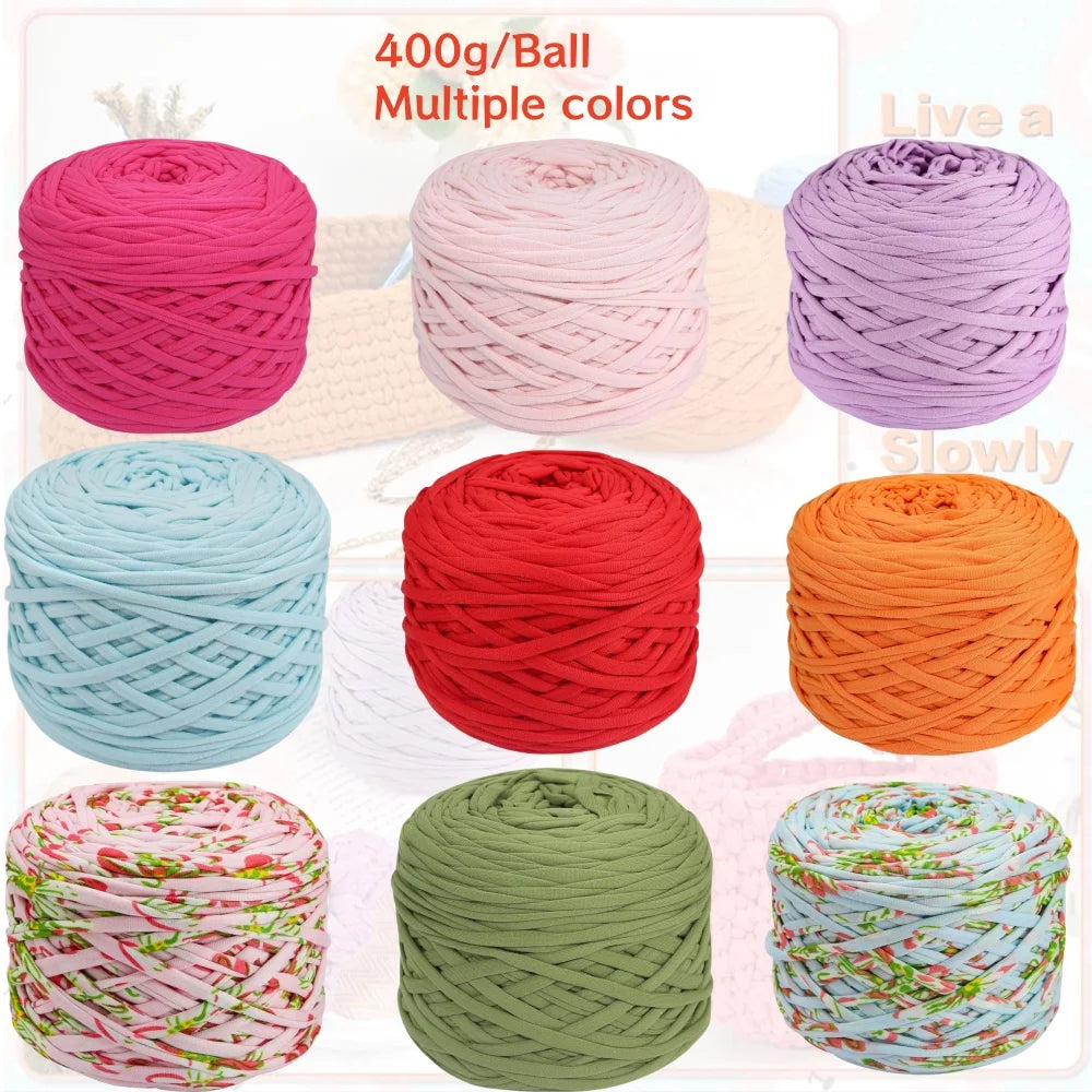 Eine Sammlung von 400g Kugeln verschiedenfarbigem dickem Polyester-Strang zum DIY-Basteln.