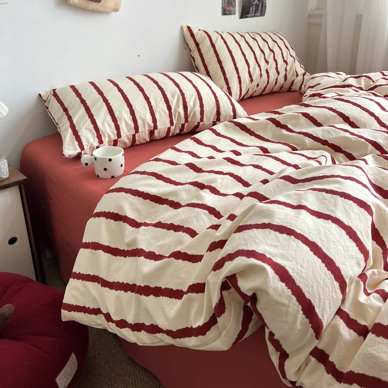 Streifenbedruckte Mikrofaser-Decke- und Bettbezug-Set