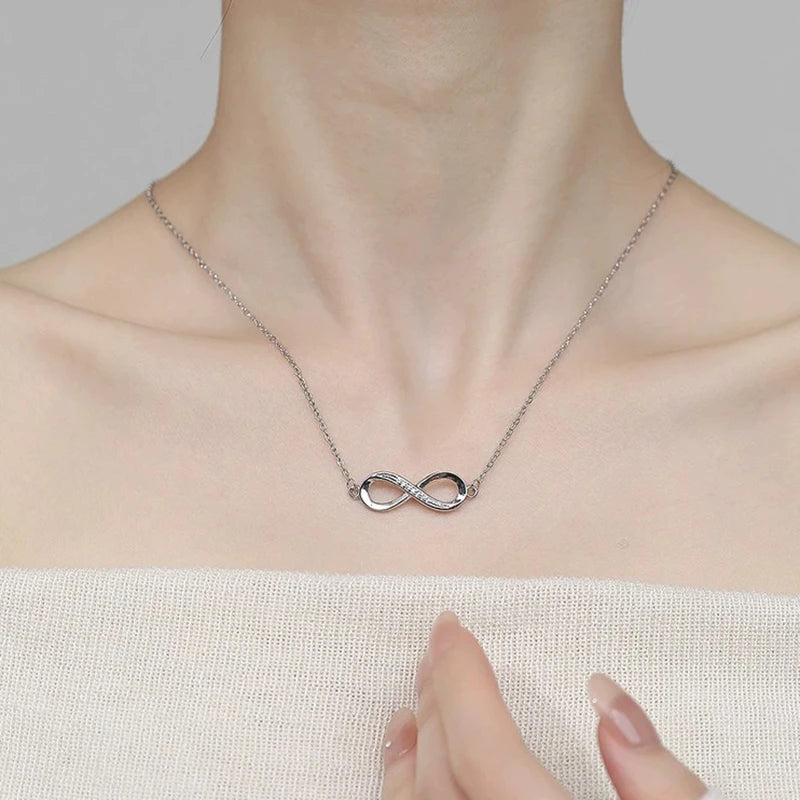 Collier Infinity en Acier Inoxydable