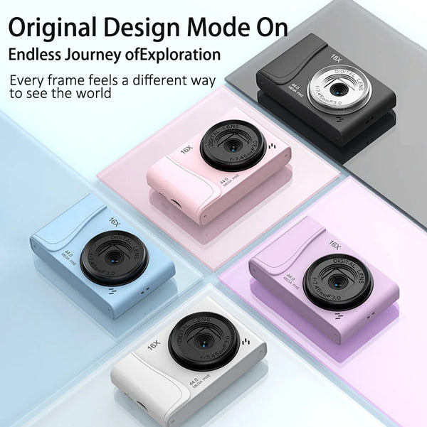Eine Sammlung verschiedener kompakter Retro-Digitalkameras in verschiedenen Farben und Designs auf einer hellen Oberfläche.