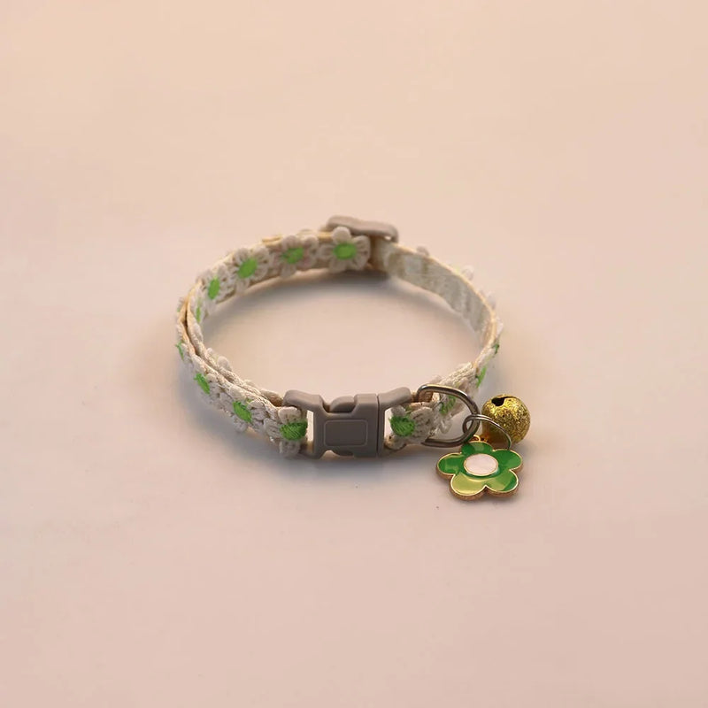 Collier en Dentelle Réglable pour Chat avec Pendentif
