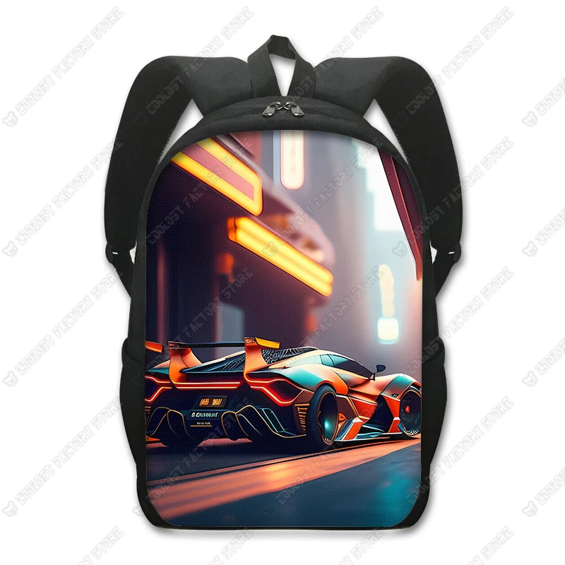 Schwarzer taktischer Rucksack mit einer leuchtend orangefarbenen Sportwagengrafik auf der Vorderseite.
