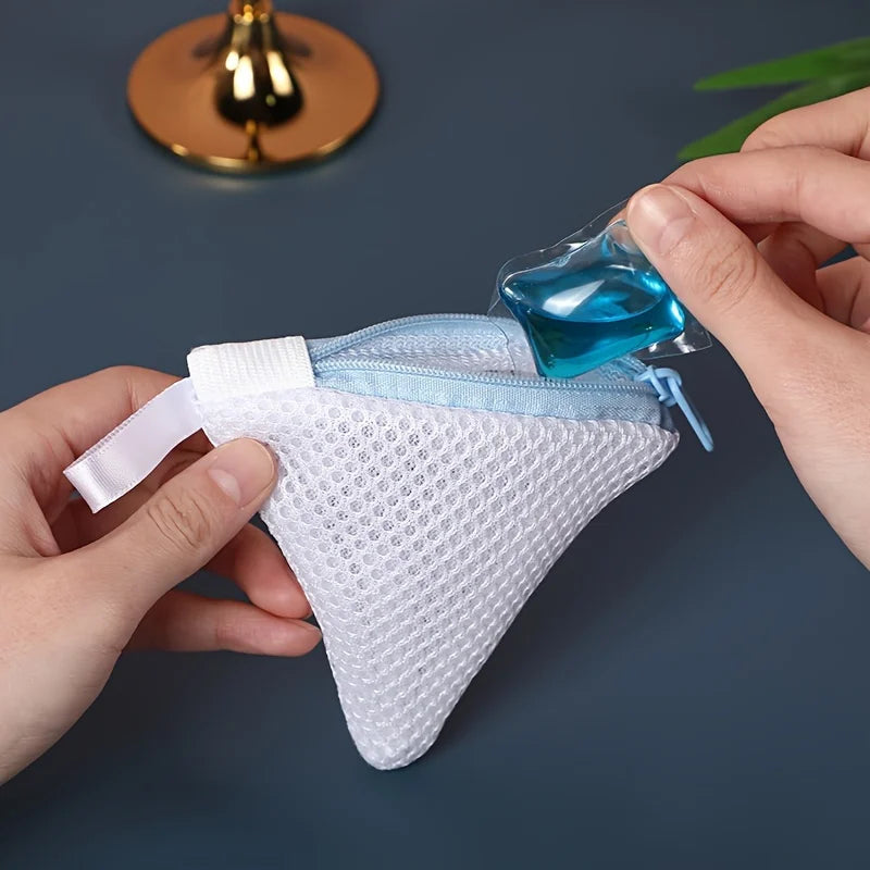 Mesh Laundry Bags with Zipper Closure (2-Pack)