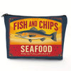 Pochette à fermeture éclair bleu foncé avec design vintage et texte 'FISH AND CHIPS SEAFOOD RESTAURANT' sur fond de coucher d