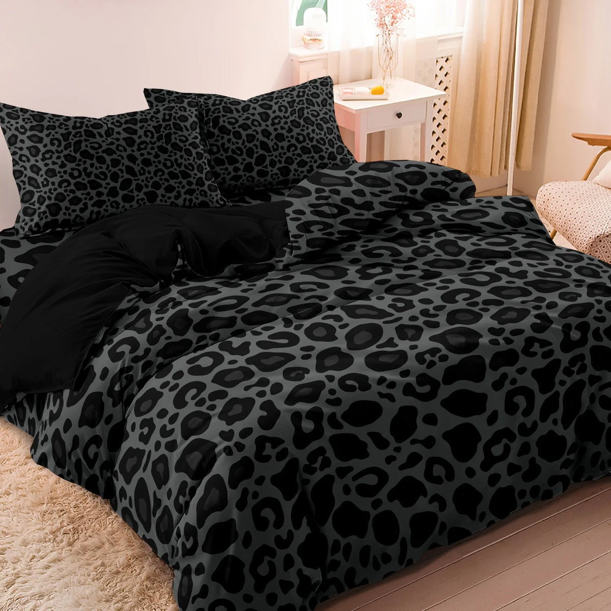Dark Leopard Print Duvet Cover Set with Two Pillowcases
