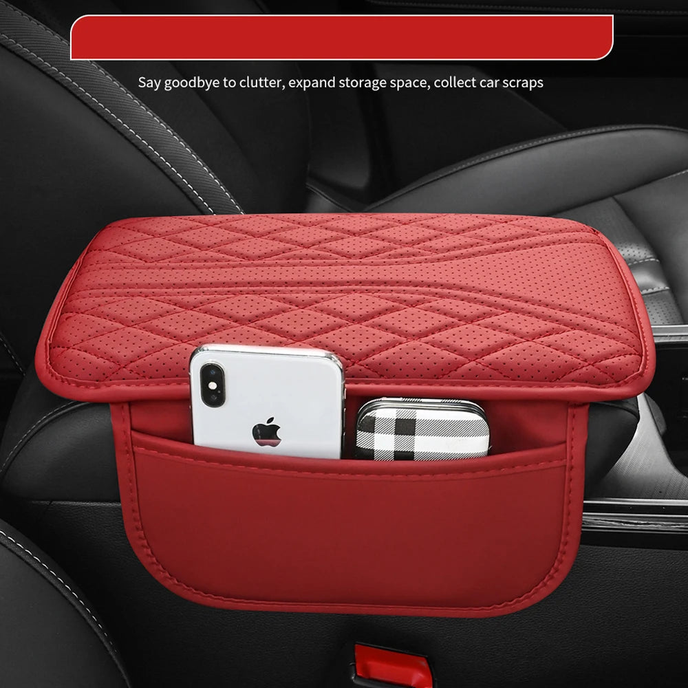 Rote gesteppte Leder-Organizertasche für Armlehnen, hält Smartphone und Sonnenbrille.