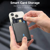 Hände halten eine schwarze magnetische Geldbörse, eingeführt in eine iPhone-Hülle für Smartcard-Speicherung.