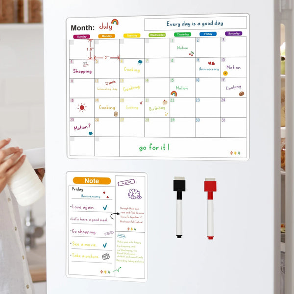 Monatliche Kalendertafel für Juli mit täglichen Aktivitäten, Zielen und einem Notizbereich.