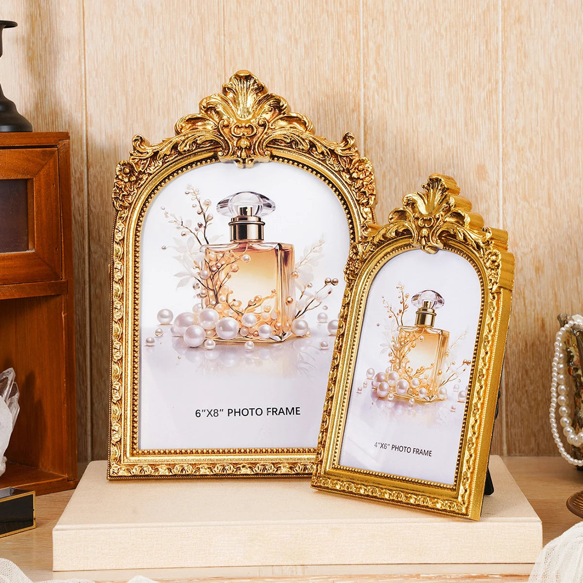 European Retro Arch Photo Frame with Golden Lace Design