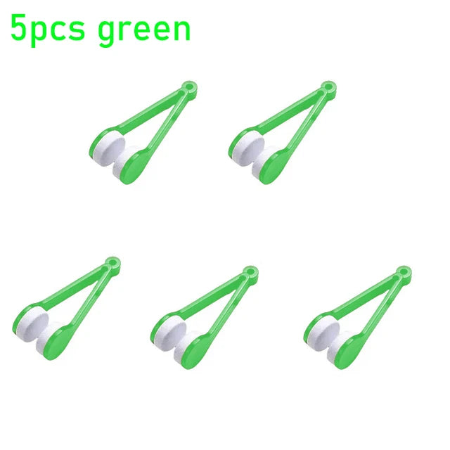 Five green portable double-sided glasses cleaning brushes with microfiber pads