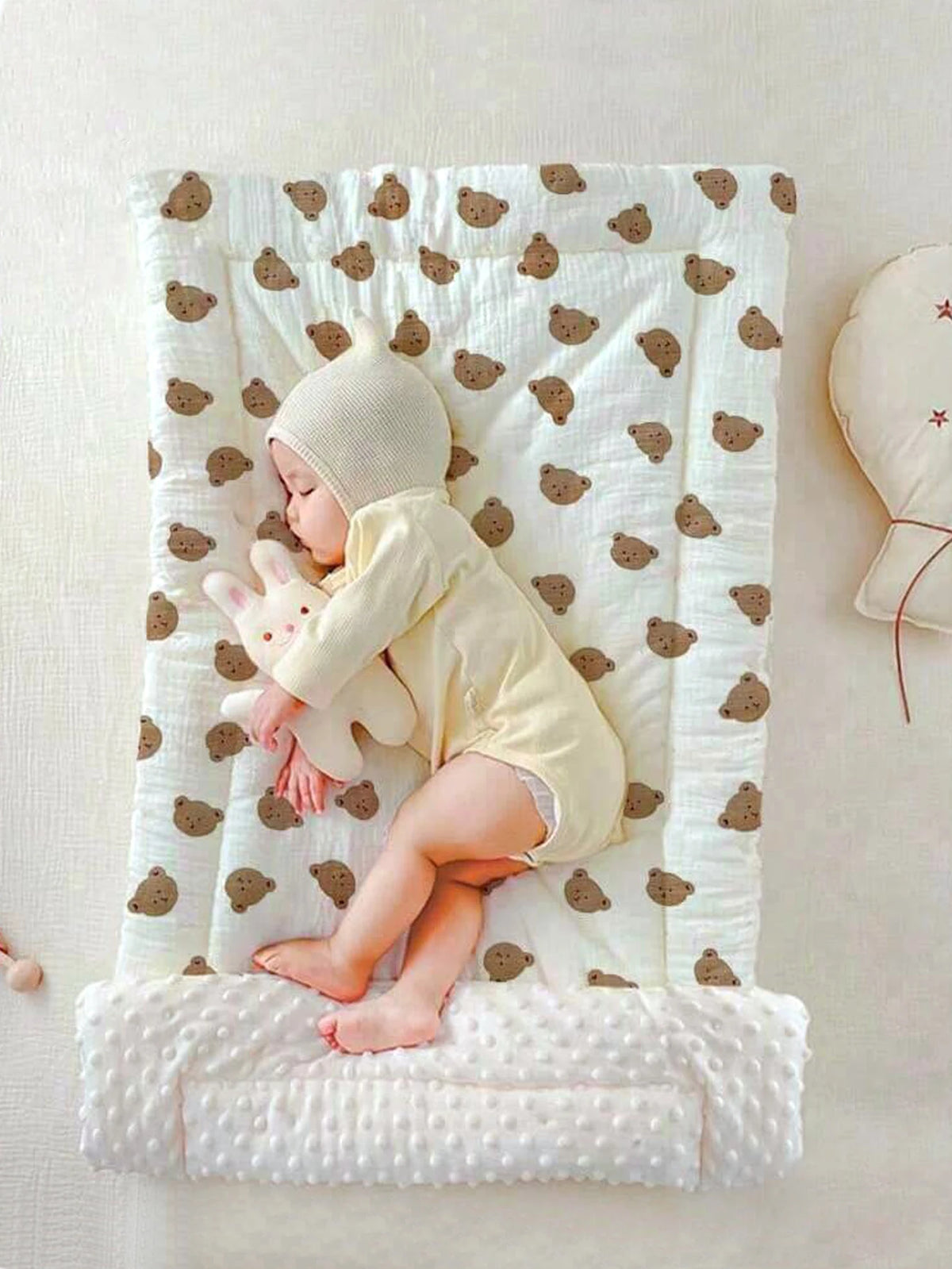 Baby Beanie Blanket – Cozy 3D Fleece Hat and Blanket for Infants and Toddlers