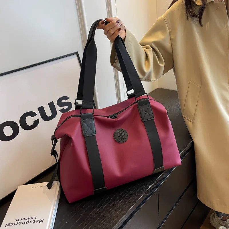 Versatile Large-Capacity Travel Duffel Bag with Water-Resistant Oxford Fabric