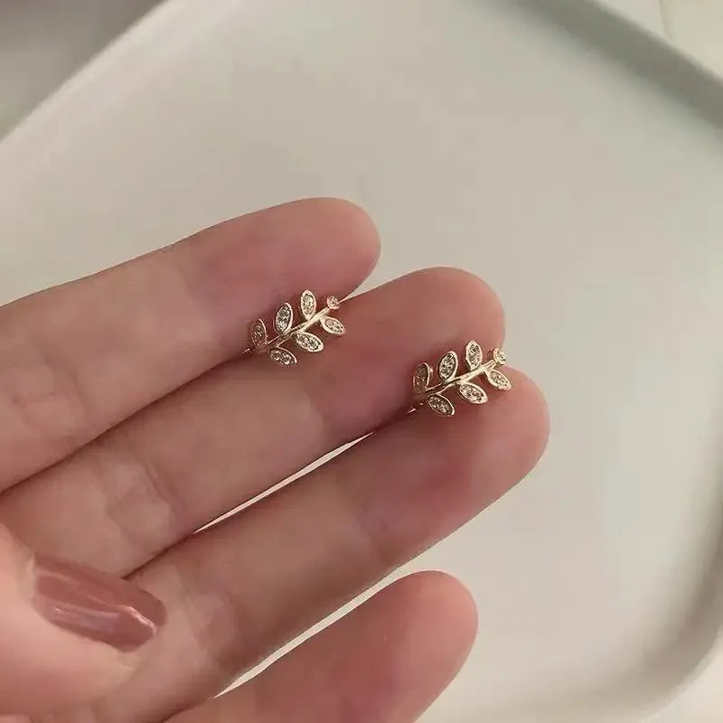 Puces d'Oreille en Argent Sterling à Forme de Feuille