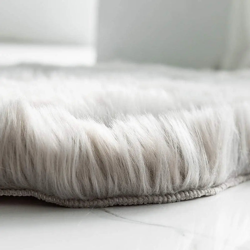 Luxury Shaggy Faux Fur Rug