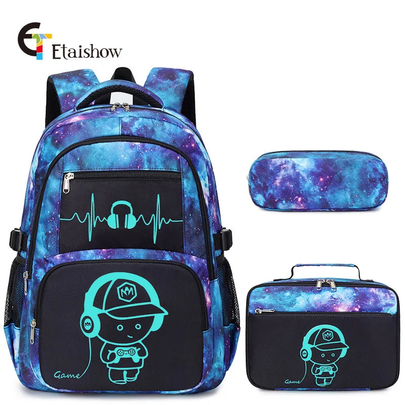 Lila und blaues Graffiti-Backpack mit stilisiertem Gamer-Charakterdesign.