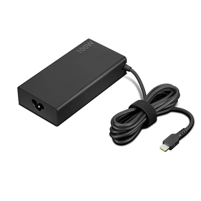 Schwarzes 100W USB-C PD Laptop-Ladegerät mit gewickeltem Kabel.