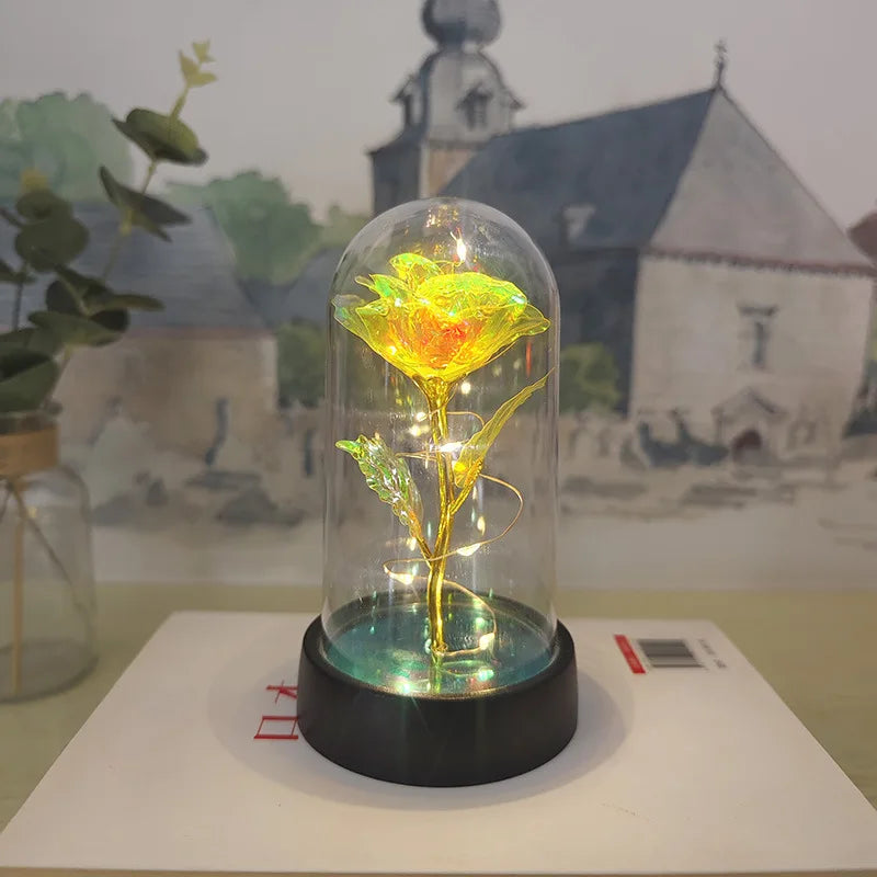 Präsentierte Rose in Glaskuppel mit LED-Beleuchtung