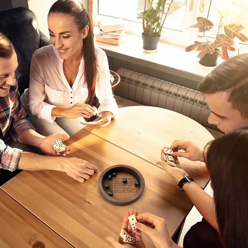 Klassisches Farkle-Würfelspiel mit Holz-Würfelbrett