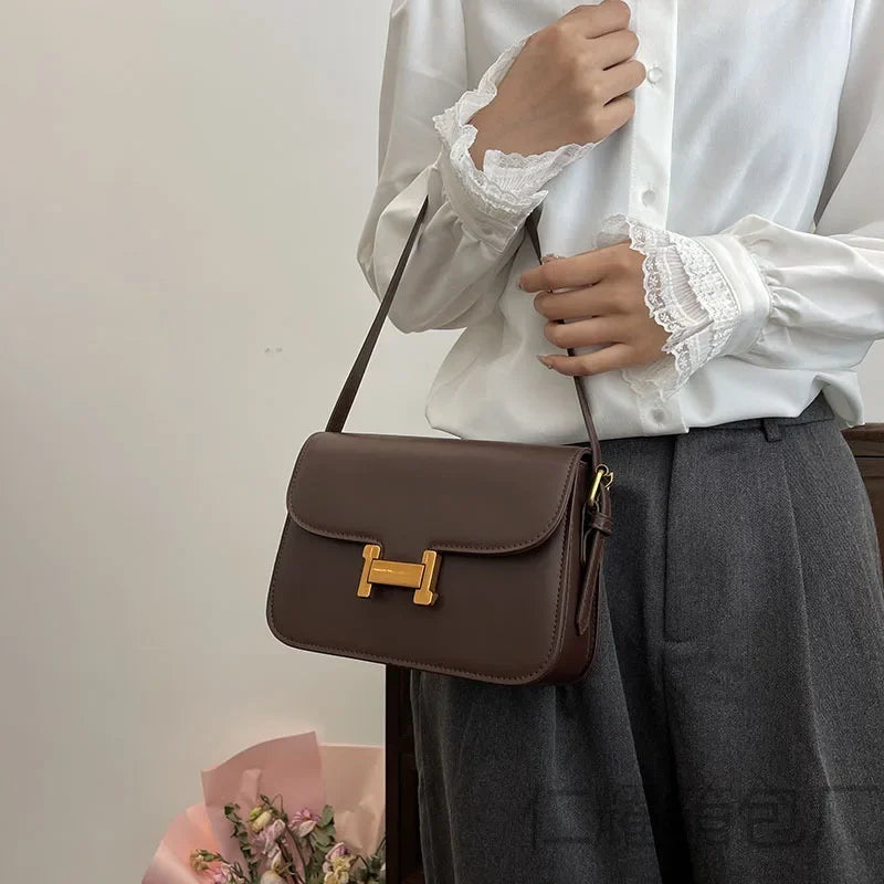 Korean Retro Square Crossbody Bag for Women – Compact Commuter Shoulder Bag