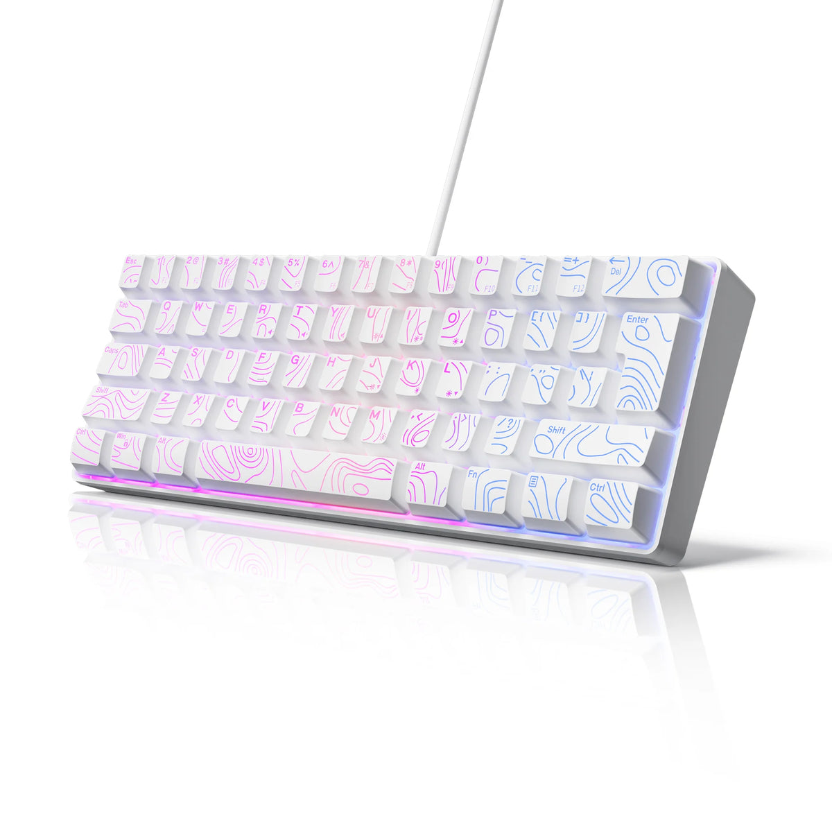 Un clavier filaire compact avec touches blanches et rétroéclairage RGB violet sur une surface réfléchissante.