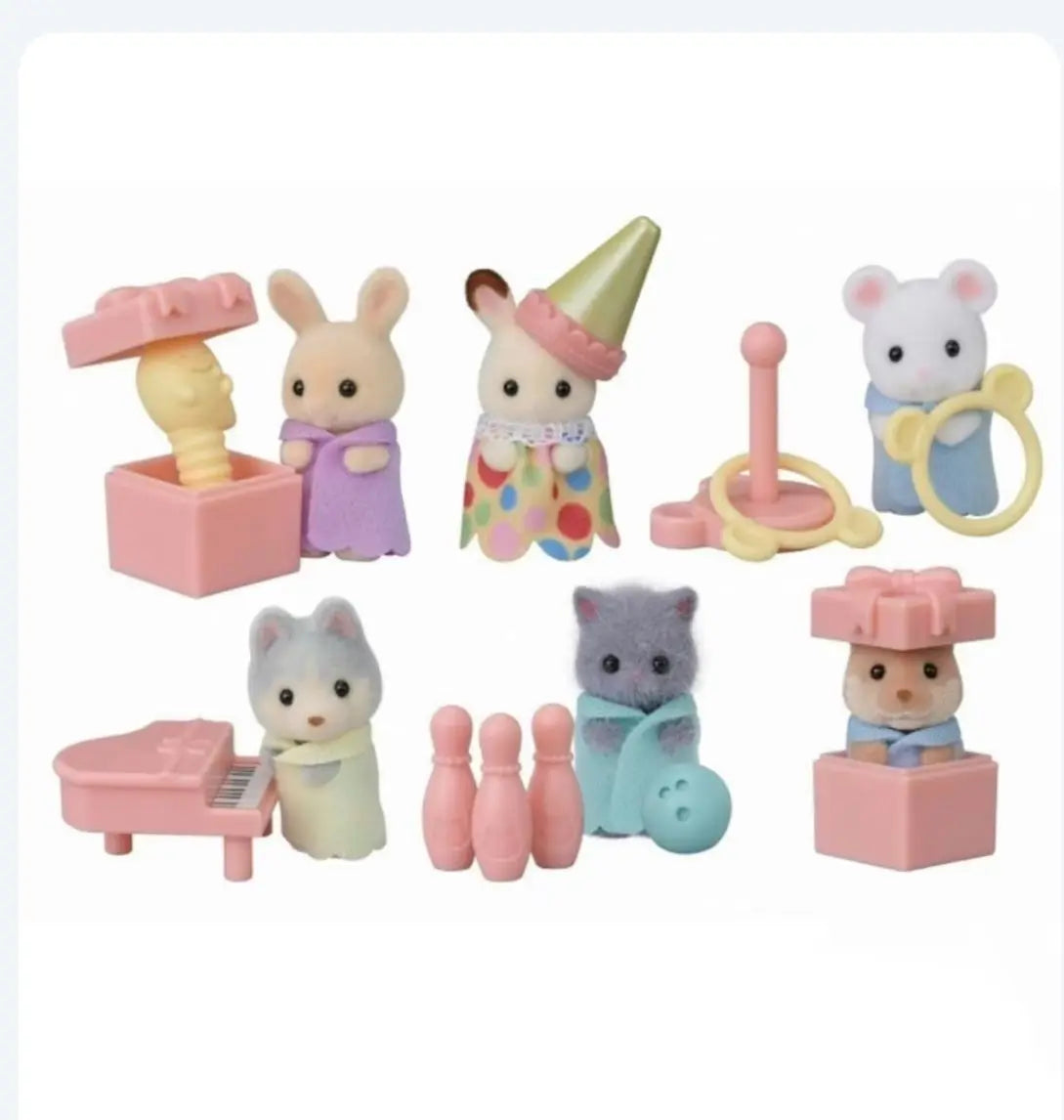 Sylvanian Families Kitchen Play Set with Miniature Food Accessories