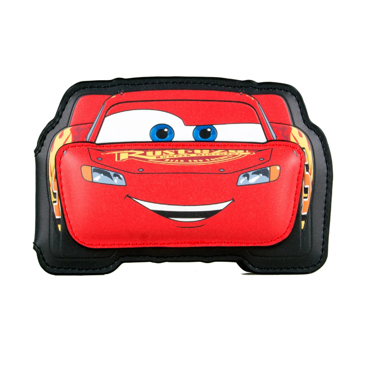 Un porte-cartes en forme de voiture rouge avec un dessin de véhicule aux yeux bleus et un visage souriant.