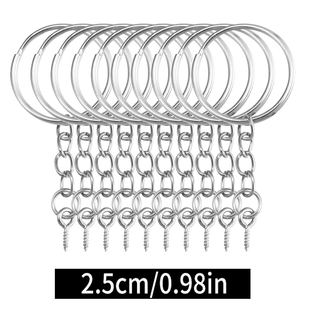 Set aus Edelstahl-Anhängerringen, 2,5 cm lang.