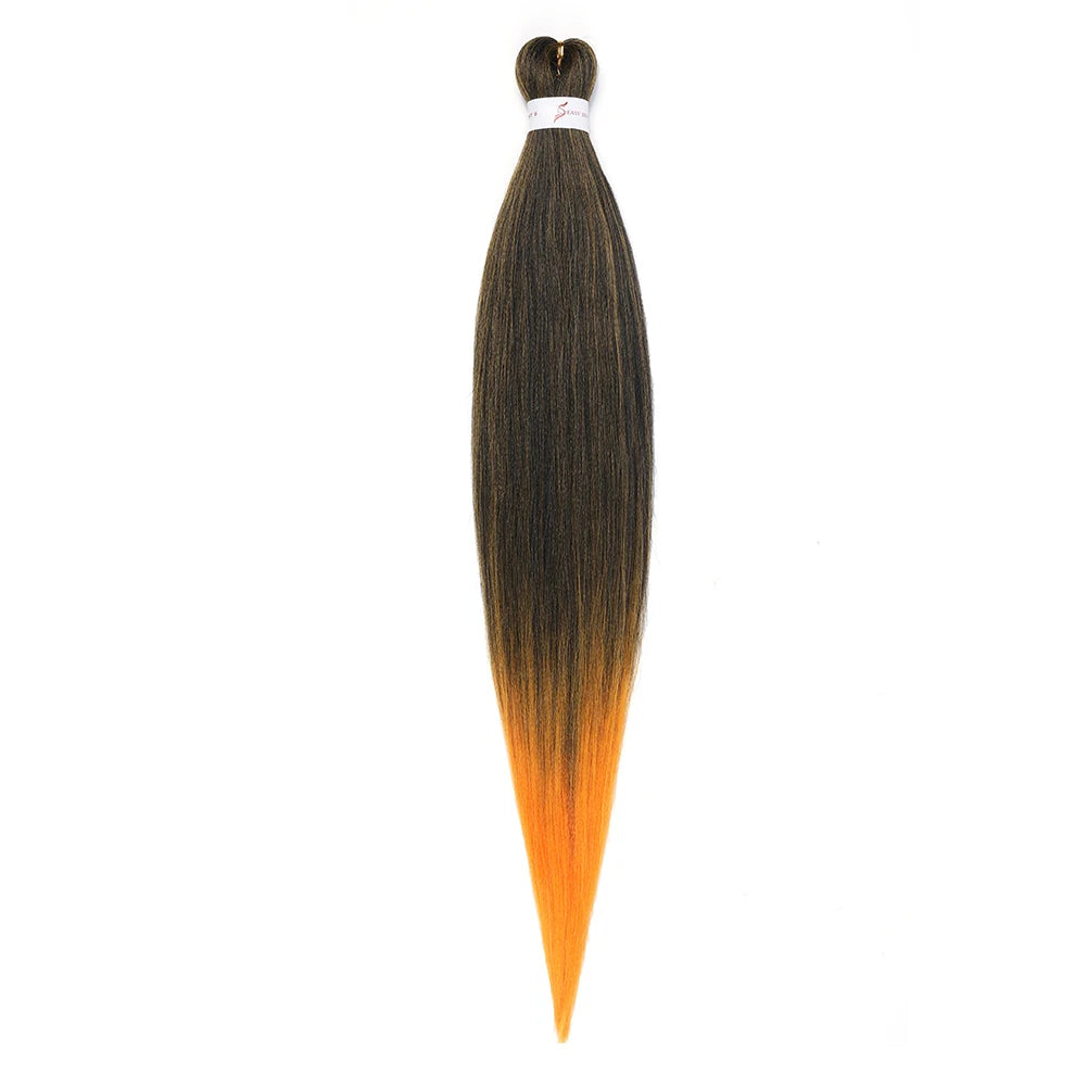 Bündel vorgestreckte Ombré-ExtENSIONS für das Flechten mit einem Farbverlauf von dunkelbraun zu leuchtend orange.