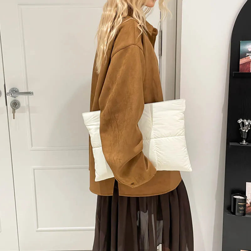 Weiche Polyester-Clutch mit Reißverschluss