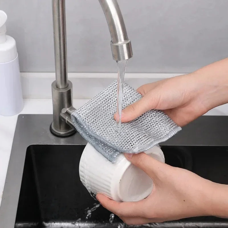 Heavy-Duty Microfiber Cleaning Cloths with Steel Mesh