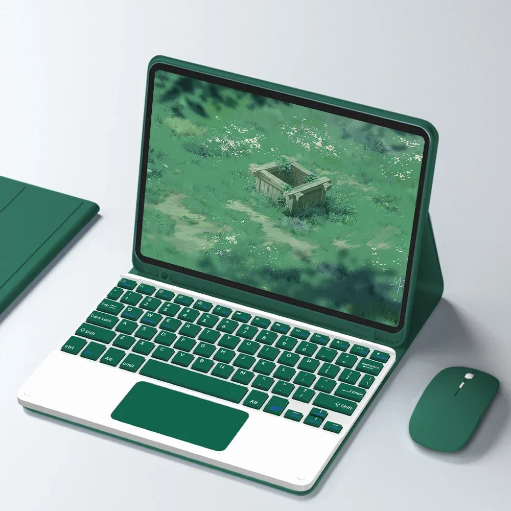 Gräner Universal iPad-Hülle mit passender Bluetooth-Tastaturabdeckung auf weißem Untergrund