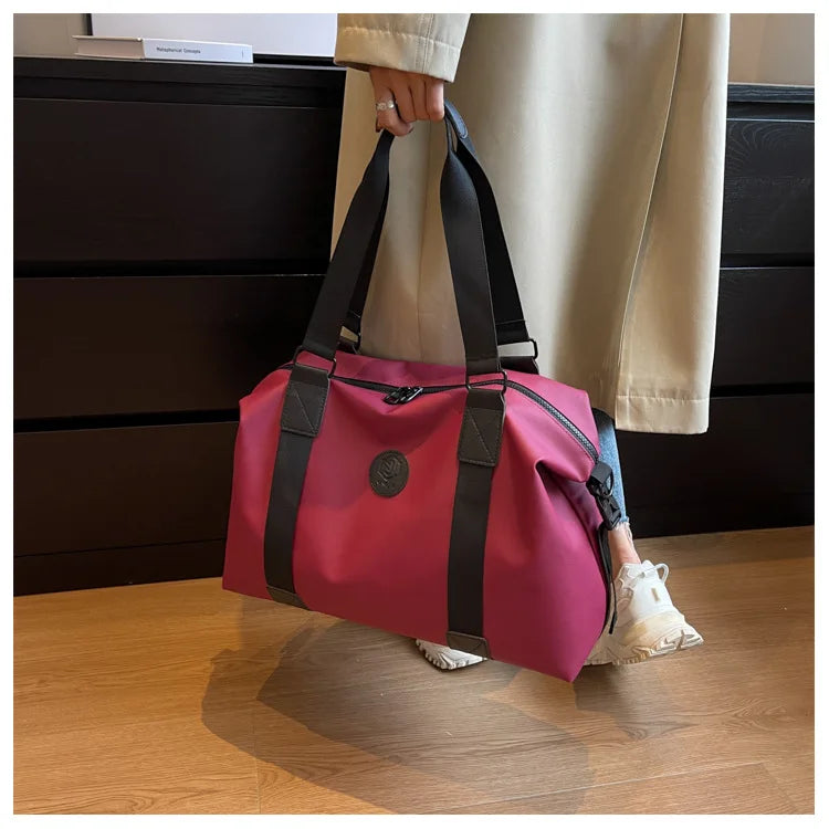 Versatile Large-Capacity Travel Duffel Bag with Water-Resistant Oxford Fabric