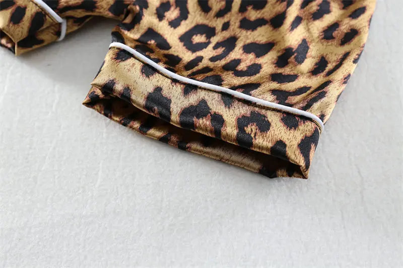 Kids' Cartoon Leopard Print Pajama Set with Short Sleeves