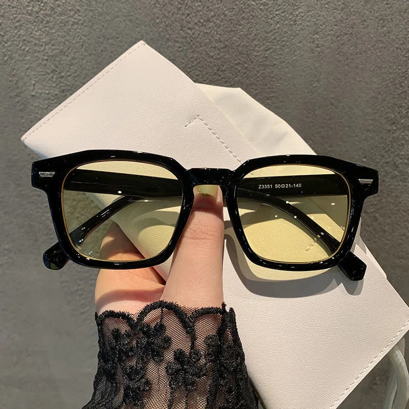 نظارات شمسية مربعة بتصميم ريترو مع حماية UV400