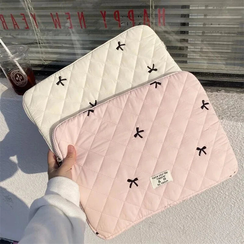 Protective Laptop Sleeve with Floral Print