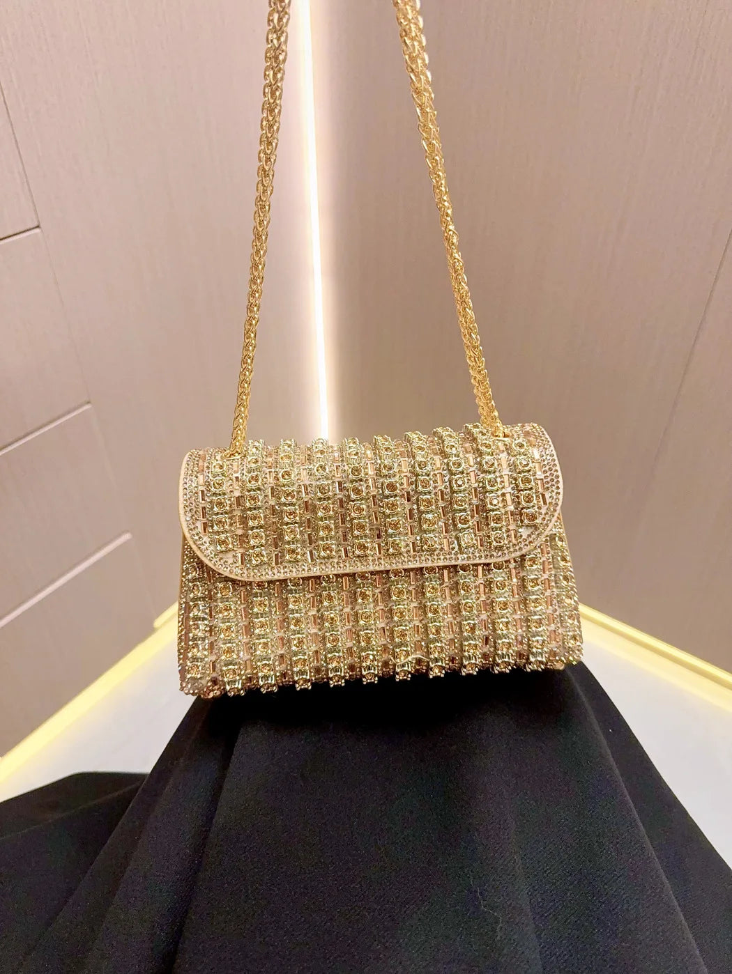 Crystal-Embellished Evening Clutch Bag with Chain Strap