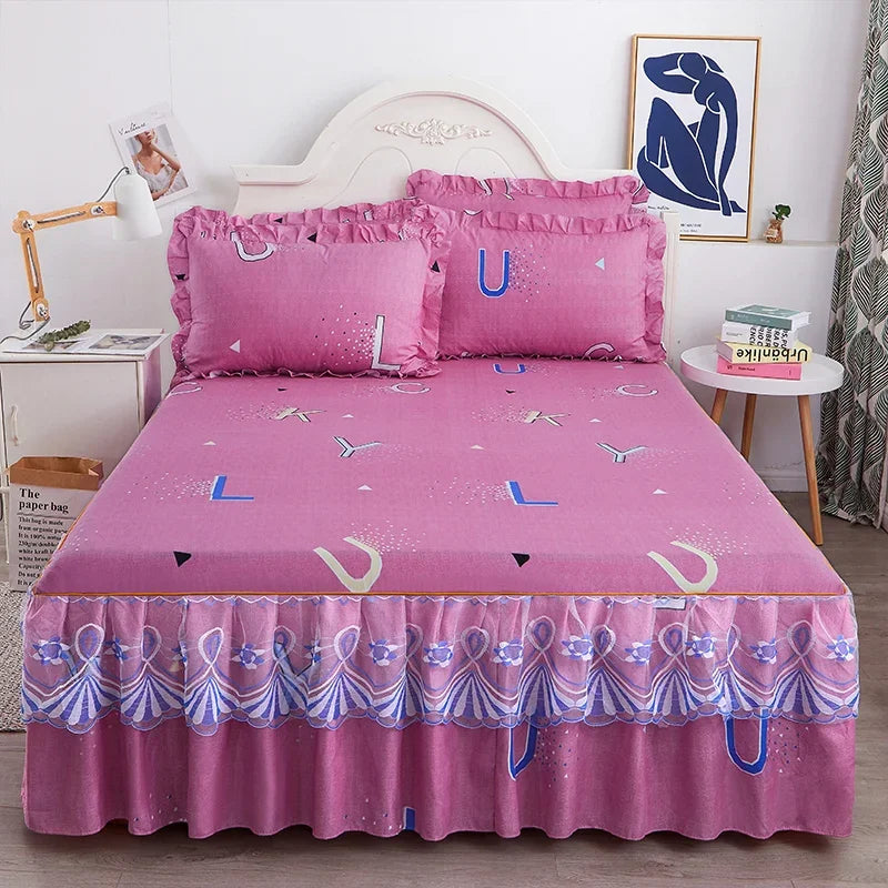 Lace-Trimmed Bed Skirt with Printed Design