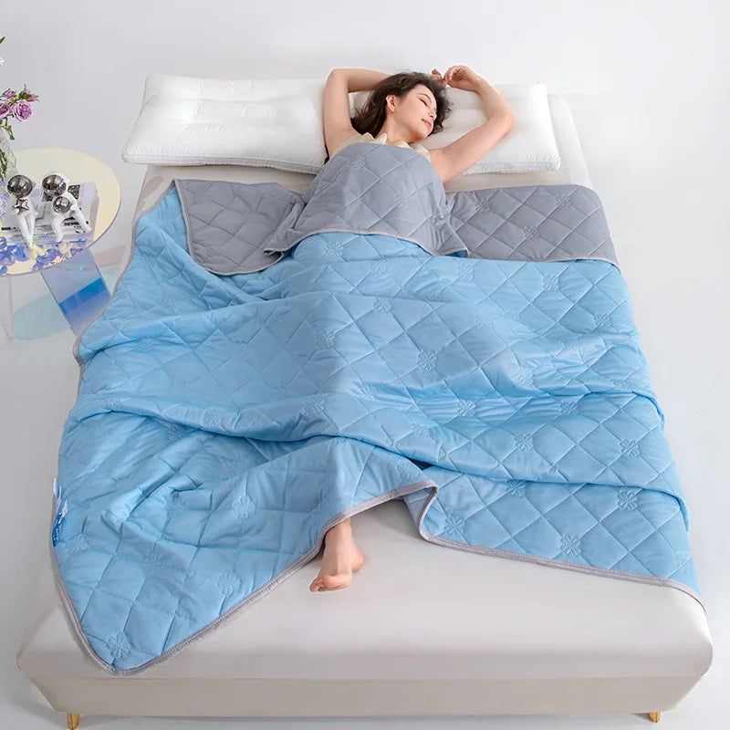 Summer Cooling Blanket with Breathable Polyester Fabric