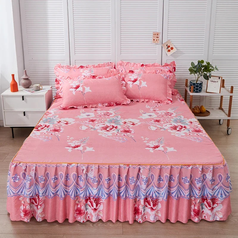 Lace-Trimmed Bed Skirt with Printed Design