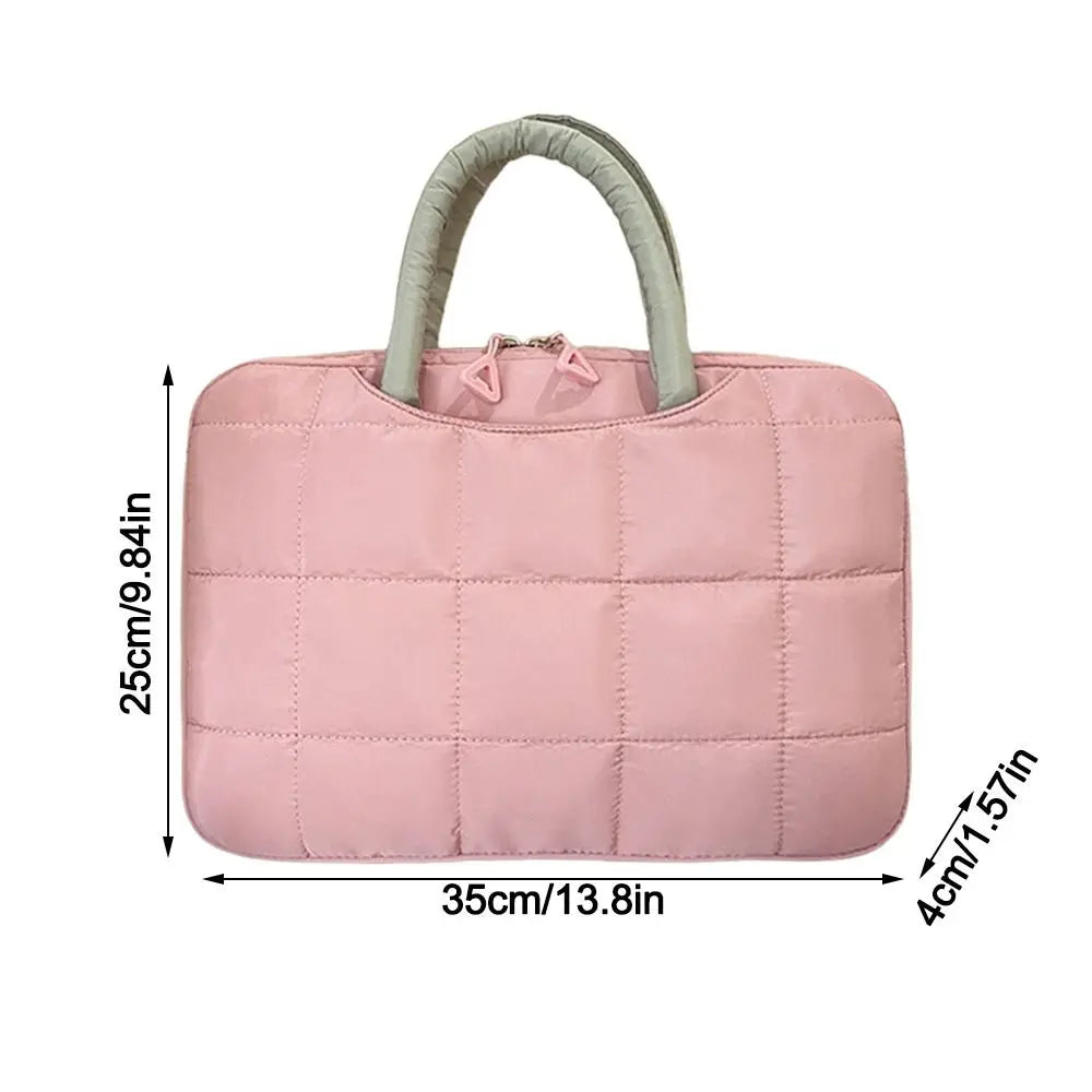 Sac à dos/bandoulière en nylon rembourré rose à pois avec sangle vert clair et doublure rembourrée.