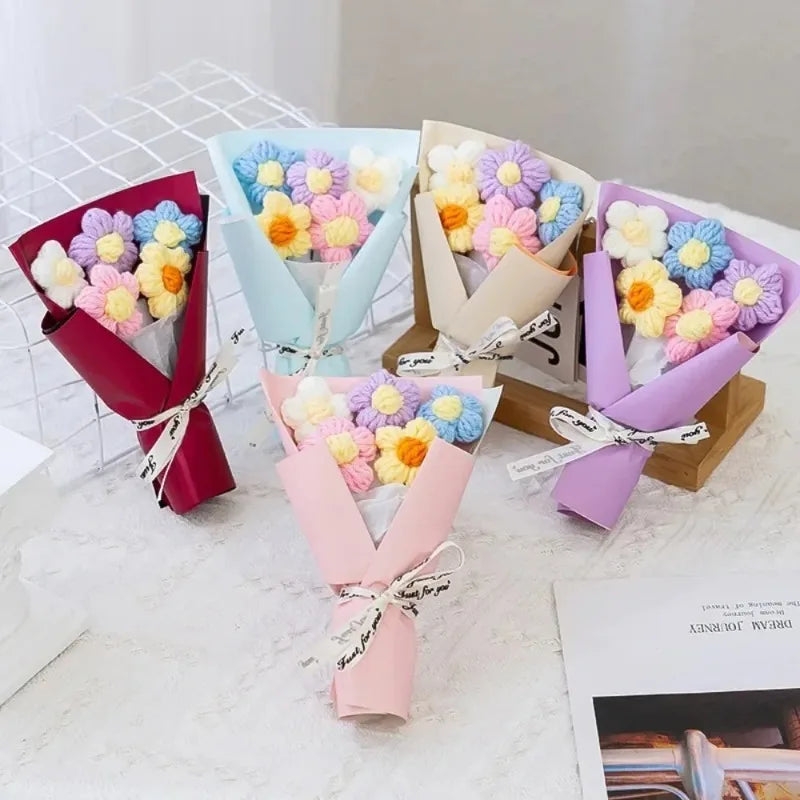 Ramo de Flores Tejidas a Mano en Miniatura