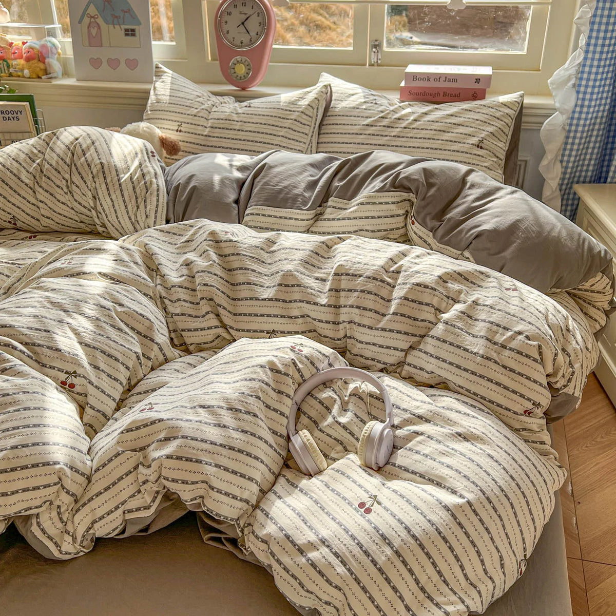 Washed Microfiber Duvet Cover Set with Pillowcases