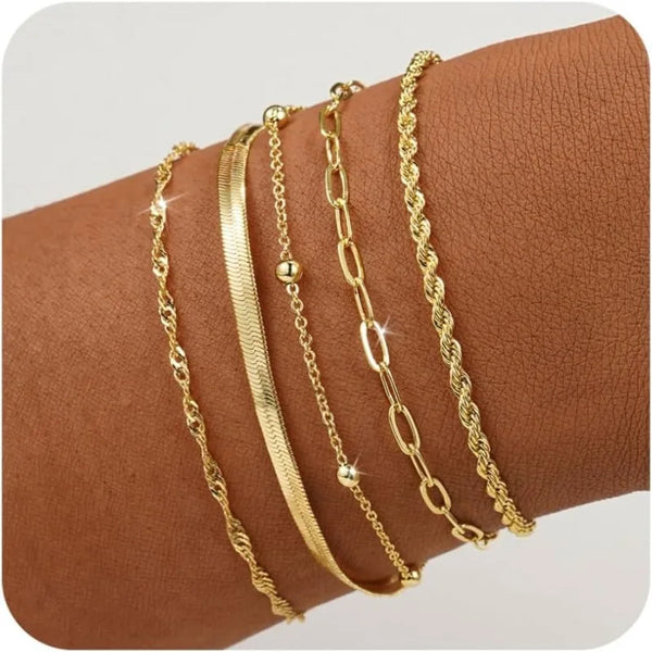Elegantes, verstellbares Armband in Vergoldet