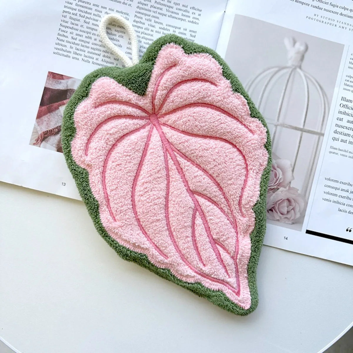 Leaf Design Ultra-Absorbent Quick-Dry Hand Towel with Hanging Loop