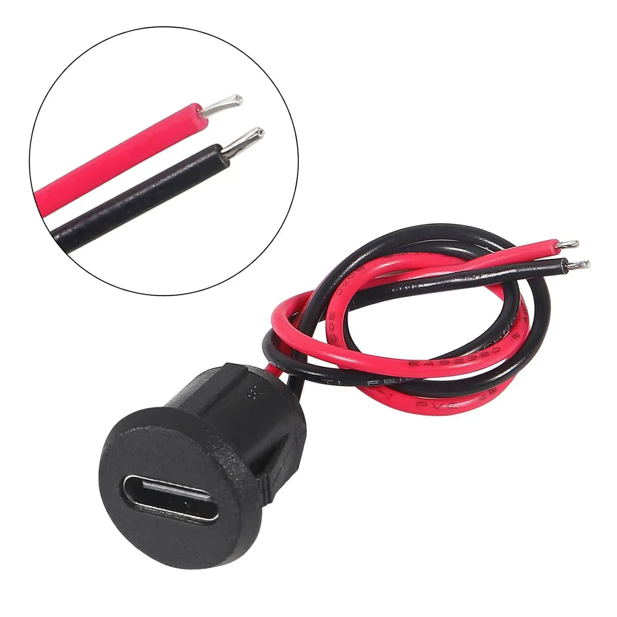 Schwarzer USB-C Ladekabeladapter mit roten und schwarzen Kabeln neben einer Einfügediagramm