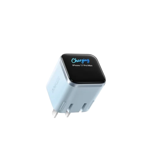 Cube de charge Anker bleu avec port noir, indiquant la charge d'un iPhone 17 Pro Max.