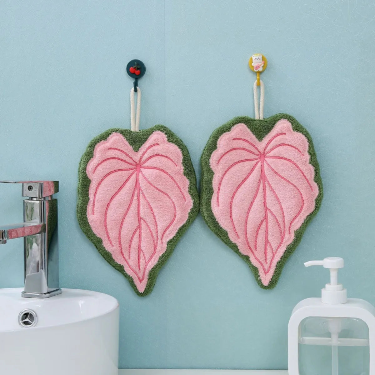 Leaf Design Ultra-Absorbent Quick-Dry Hand Towel with Hanging Loop