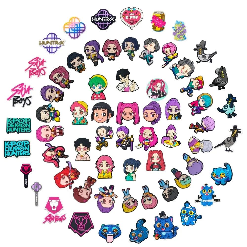 Collection de charms et accessoires de chaussures de personnages de dessins animés chibi colorés.