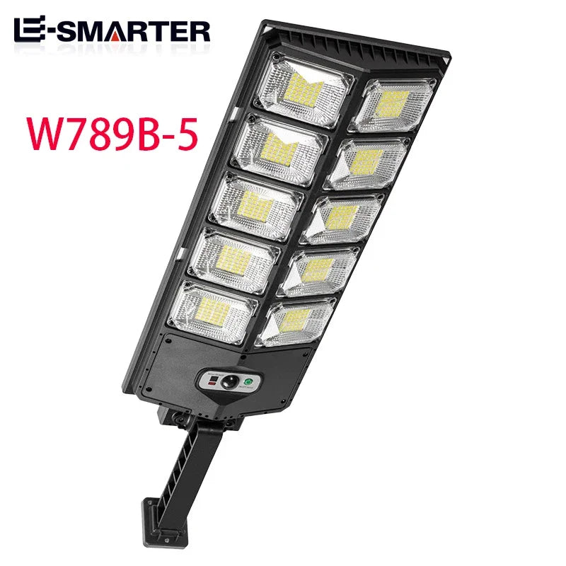 W789B-5 LED floodlight module with multiple light sources and mounting bracket